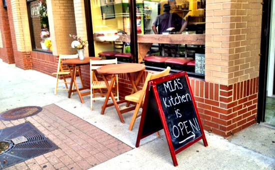 Welcome to Mia's Kitchen, a stylish little eatery in Suffern that offers affordable fresh, healthy foods.