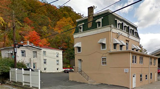 Leaky pipe leads to various code violations in over crowded Suffern apartment complex / Photo Google Maps